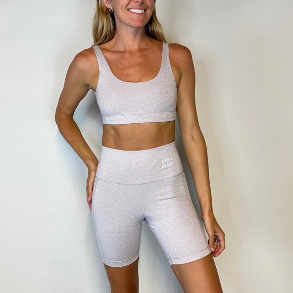 Vuori Set - Sports Bra & Biker Shorts in Heather Pink - Picture 5 of 7
